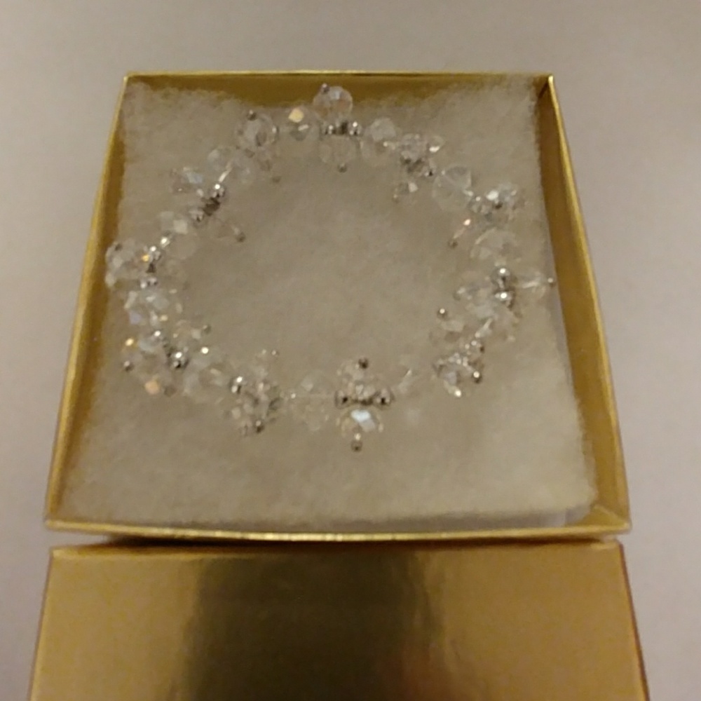 🔥CLEARANCE! Crystal Clear Metallic Bracelet - Picture 6 of 8